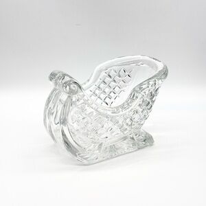 St. George 24% lead crystal Santa sleigh